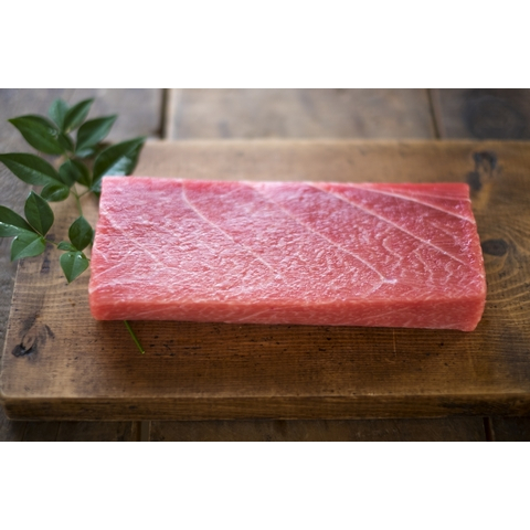 きめ細やかな肉質で絶妙な脂のり！「長崎県・鷹島産養殖本マグロの中トロ」 画像
