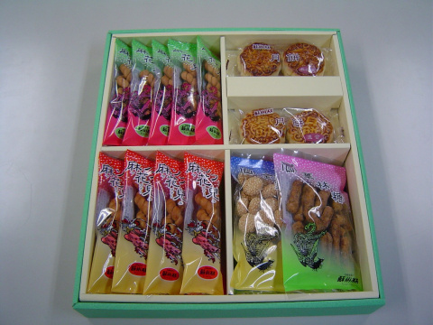 「長崎唐菓子詰合せ」（麻花兒・ソフト麻花兒・金銭餅・華林糖・月餅のセット） 画像