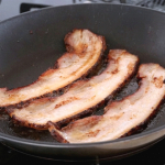 北米の朝食メニューの大定番！「豚肉、塩、スパイスだけで作った無添加ベーコン」 画像
